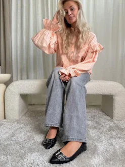 Hot Ballerina - The Reason Why  - Black Loafers & Ballerinaer