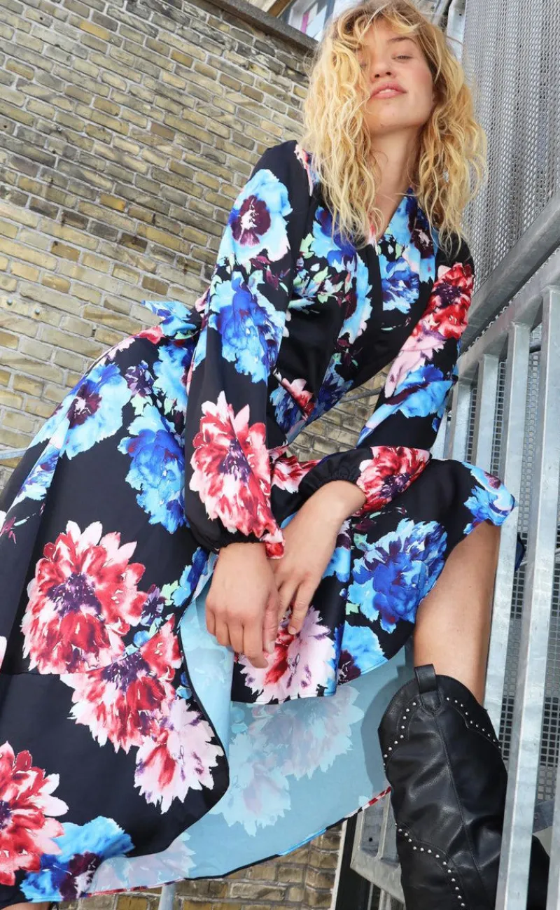 Hot Kjole - Lara - Black Blossom Kjoler