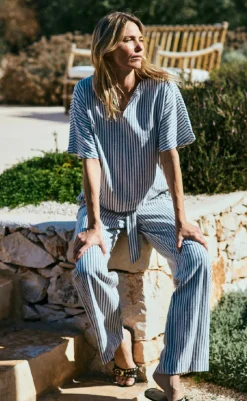 New Bluse - Lavisco - Star Off-white w. Navy Blazer Bluser|Blazere & Indejakker