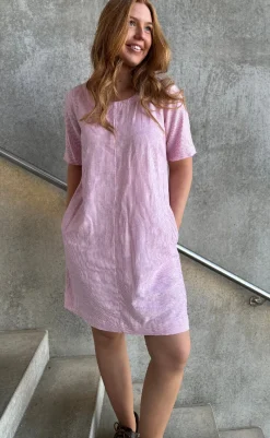 Outlet Kjole - Lava - Off-white w. Fuchsia Pink Kjoler