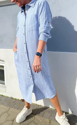 Discount Kjole - Lava - Off White w. Nebulas Blue Kjoler