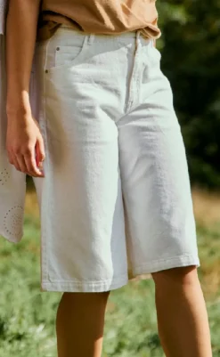 Sale Shorts - Cilla - Brilliant White Shorts