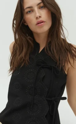 New Top - Ciana Scallop-G - Black T-shirts & Toppe