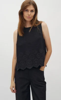 Outlet Top - Rihne Scallop-G - Black T-shirts & Toppe