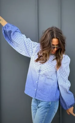 Skjorte - Kanya - Blue Stribe Ombre Skjorter