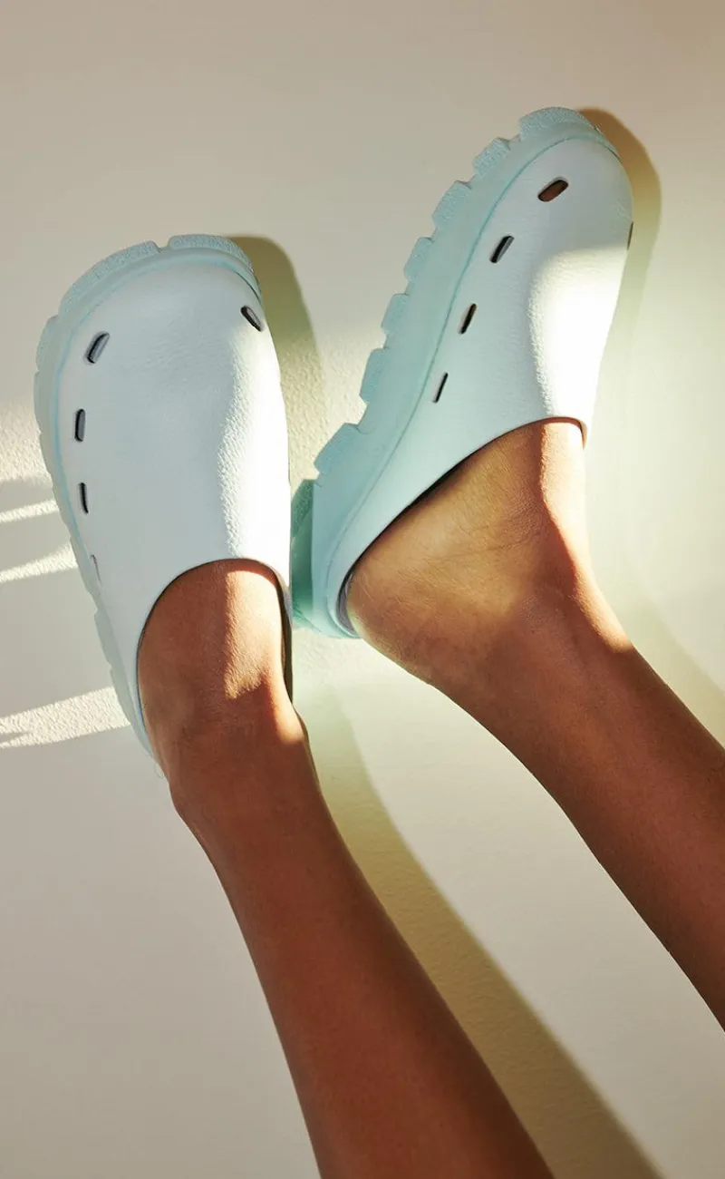 Sandal - Trek Closed - Sky Sandaler