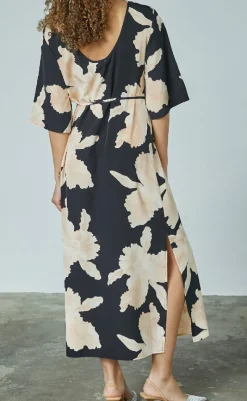 Clearance Love & Divine Kjole - Love1354 - Black/Flower Kjoler