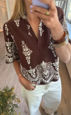 New Love & Divine Top - Love1296-2 - Brown/Paisley T-shirts & Toppe