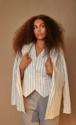 New Love & Divine Vest - Love1044-1 - Cream/Black Veste