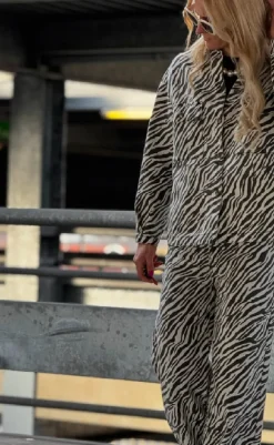 Skjorte - Noliana Zebra Denim - Black Skjorter|Striktrøjer & Sweat