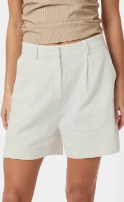 Best Shorts - Sega - Off White Shorts