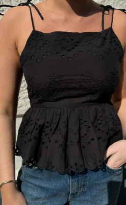 Discount Top - Libby - Black T-shirts & Toppe