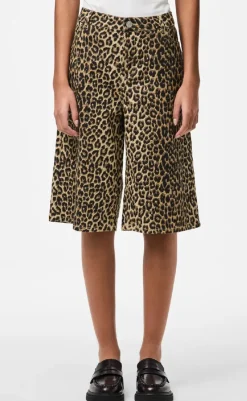 Outlet Shorts - Salume - White Pepper Leo Shorts