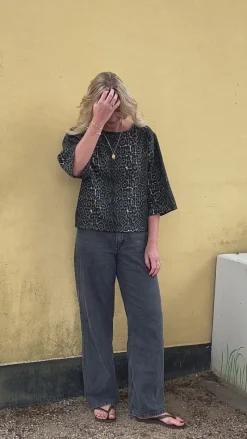 Hot Bluse - Lara - Grey Leopard Bluser