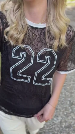 Clearance Bluse - Susanna Football - Black Lace (vendbar) Bluser