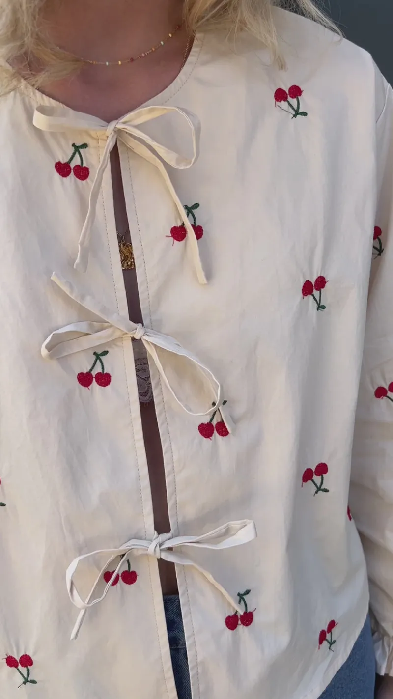 Sale Bluse - Leonora - Off White W. Cherry Bluser