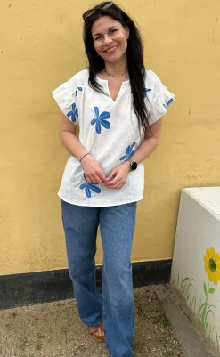 Clearance Bluse - Emma - Blue Leaf Embroidery Bluser