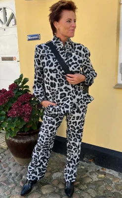 Discount Bluse - Pia - Grey Leopard Bluser