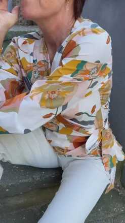 Discount Bluse - Josse - White Big Flower Bluser