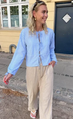 Discount Bluse - Cornelia - Blue / White Stripe (vendbar) Bluser