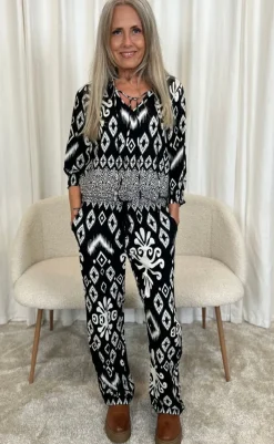 Hot Bluse - Tora - Black/White Paisley Bluser