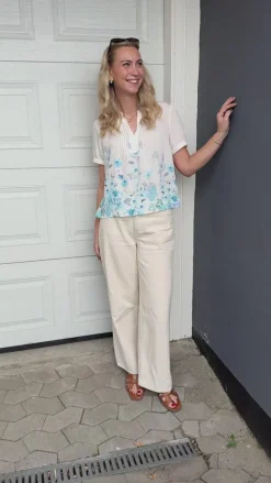 Sale Bluse - Nina - Off White W. Pink Flowers Bluser