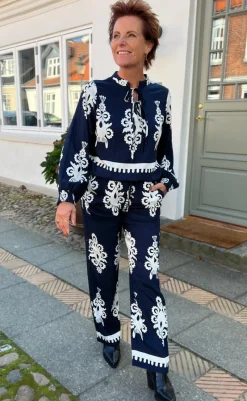 New Bukser - Tora - Navy Blue Paisley Bukser & Jeans