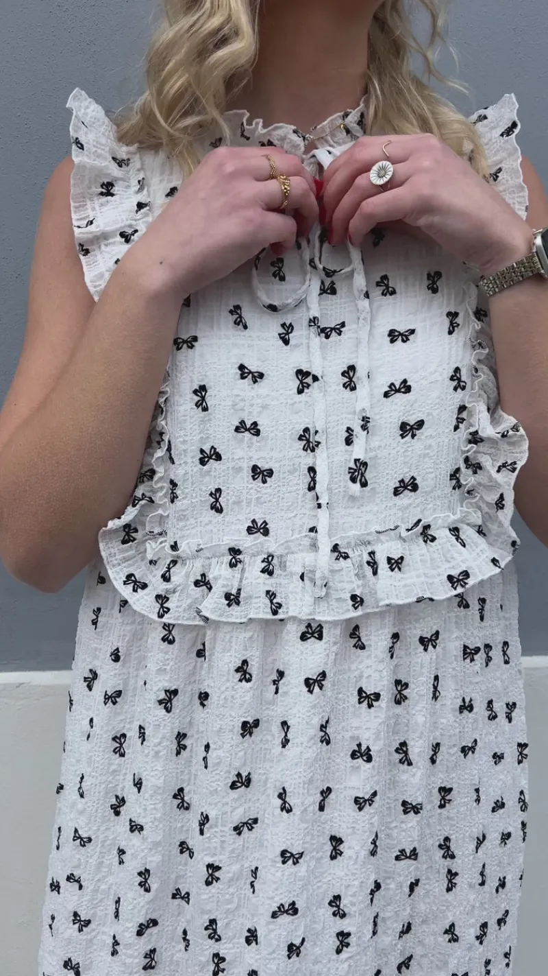 Hot Kjole - Lilja Bow Dress - White w. Black Bows Kjoler