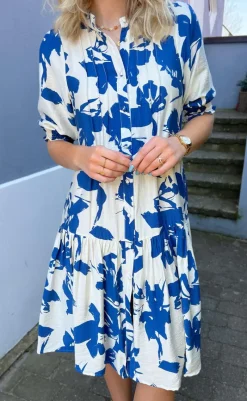 Best Kjole - Anja - White / Blue Flower Kjoler