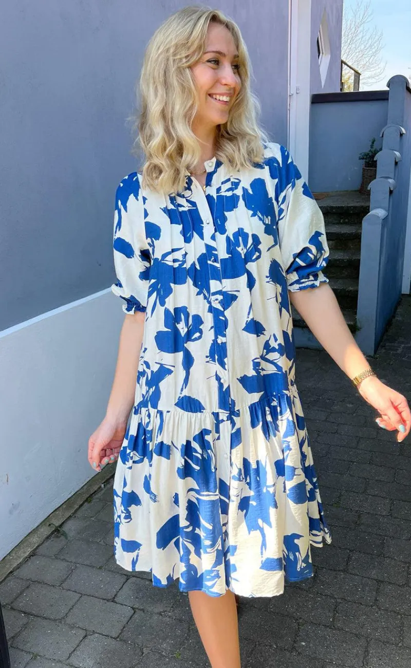 Best Kjole - Anja - White / Blue Flower Kjoler