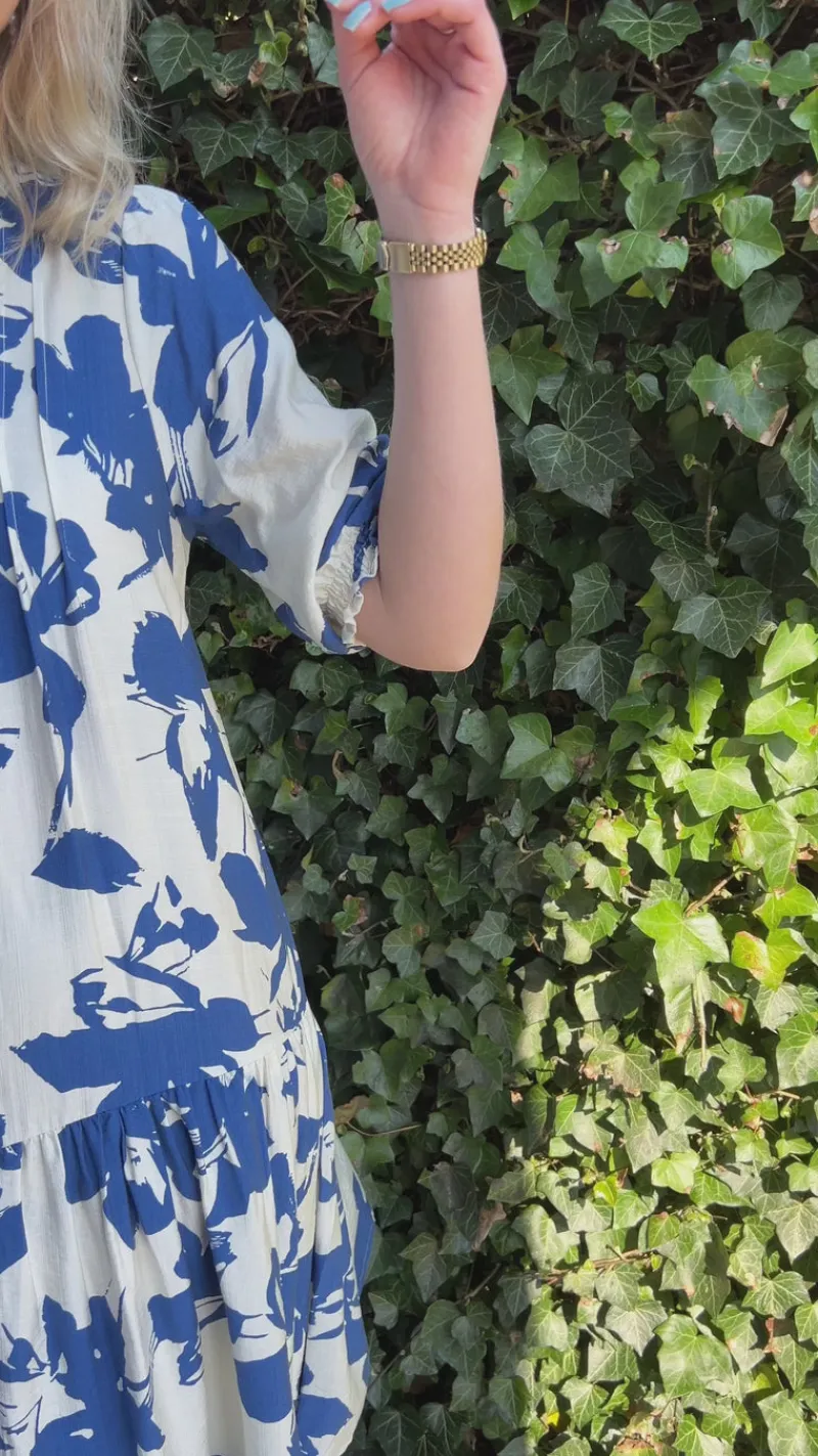 Best Kjole - Anja - White / Blue Flower Kjoler