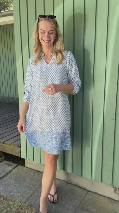 Clearance Kjole - Mira - Blue Printed Kjoler