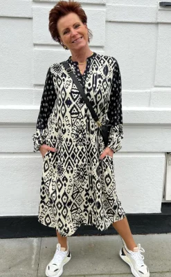 Best Kjole - Helena - Black / Off White Kjoler