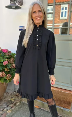 Best Kjole - Pia - Black W. Gold Buttons Kjoler