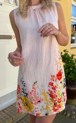 Discount Kjole - Silja - Dreamy Flower Kjoler