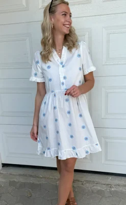 Sale Kjole - Catja Summer - Blue Flower Embroidery Kjoler
