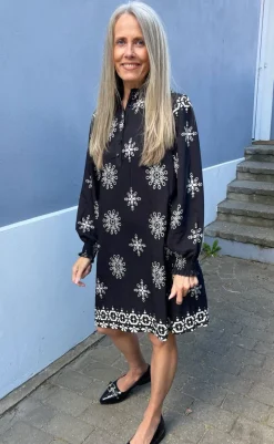 Outlet Kjole - Augusta - Black W. White Kjoler