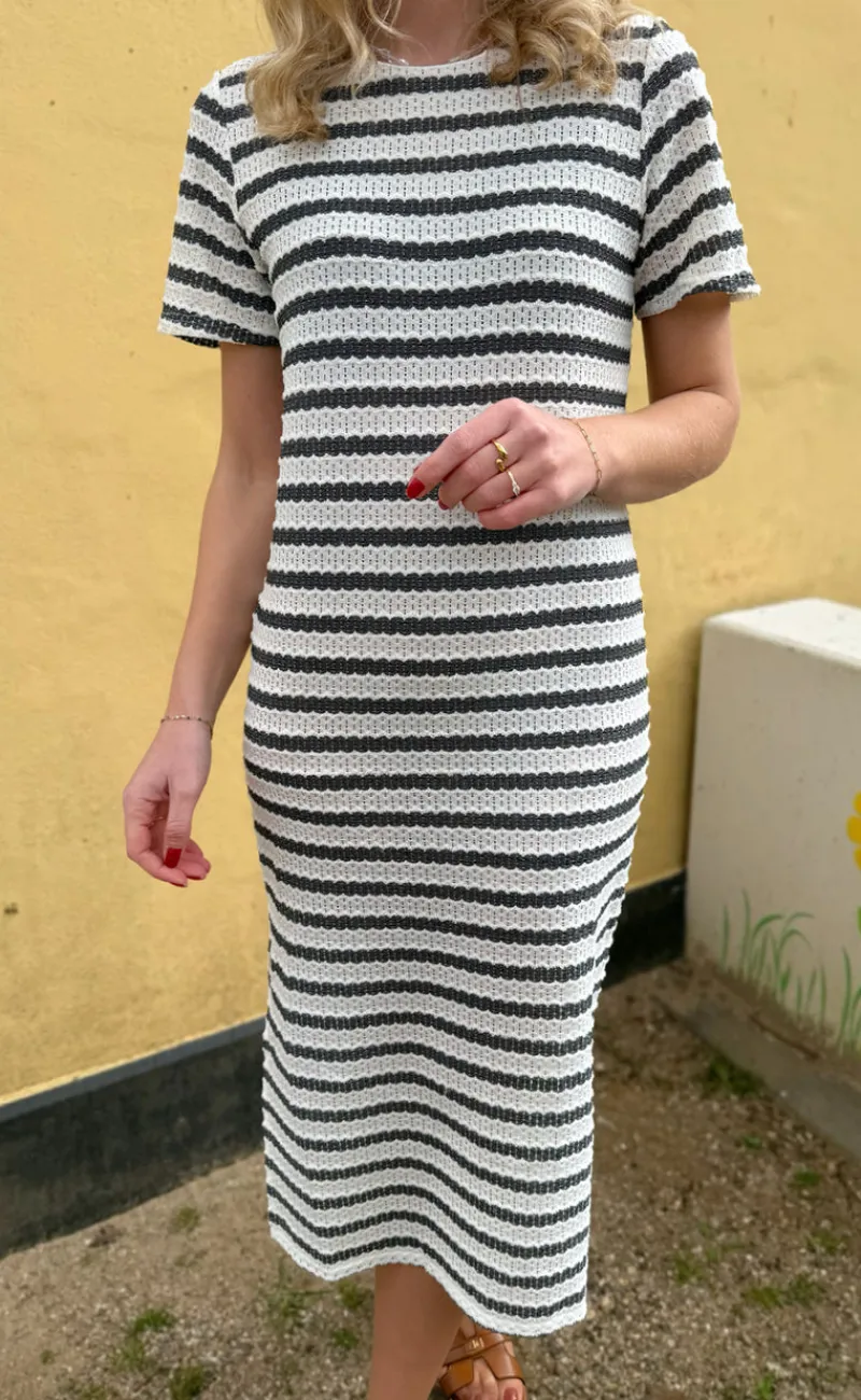 Outlet Kjole - Carolina Knit - Black Striped Kjoler