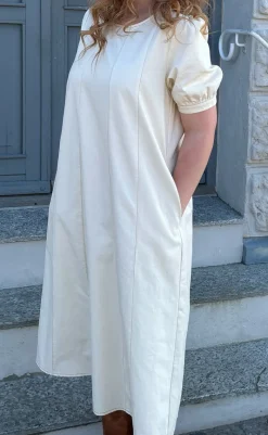 Best Kjole - Daniella Denim - Creme W. Brown Stitches Kjoler