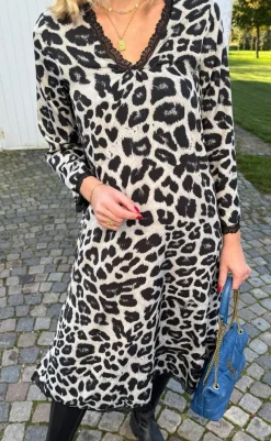 Online Kjole - Safina - Grey Leopard Kjoler