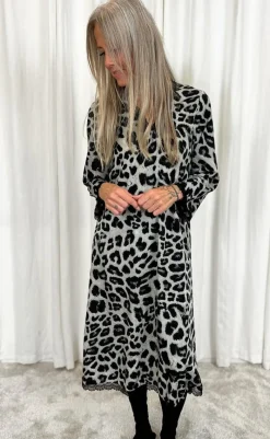 Online Kjole - Safina - Grey Leopard Kjoler