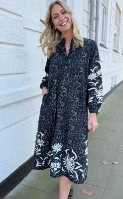 New Kjole - Tilde Long - Grey Leopard Kjoler