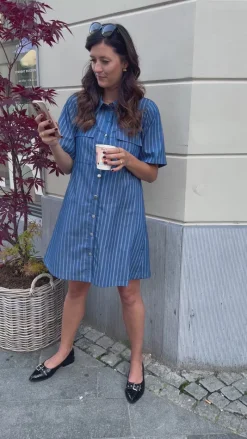 Clearance Kjole - Sif - Denim Blue Pinstripe Kjoler