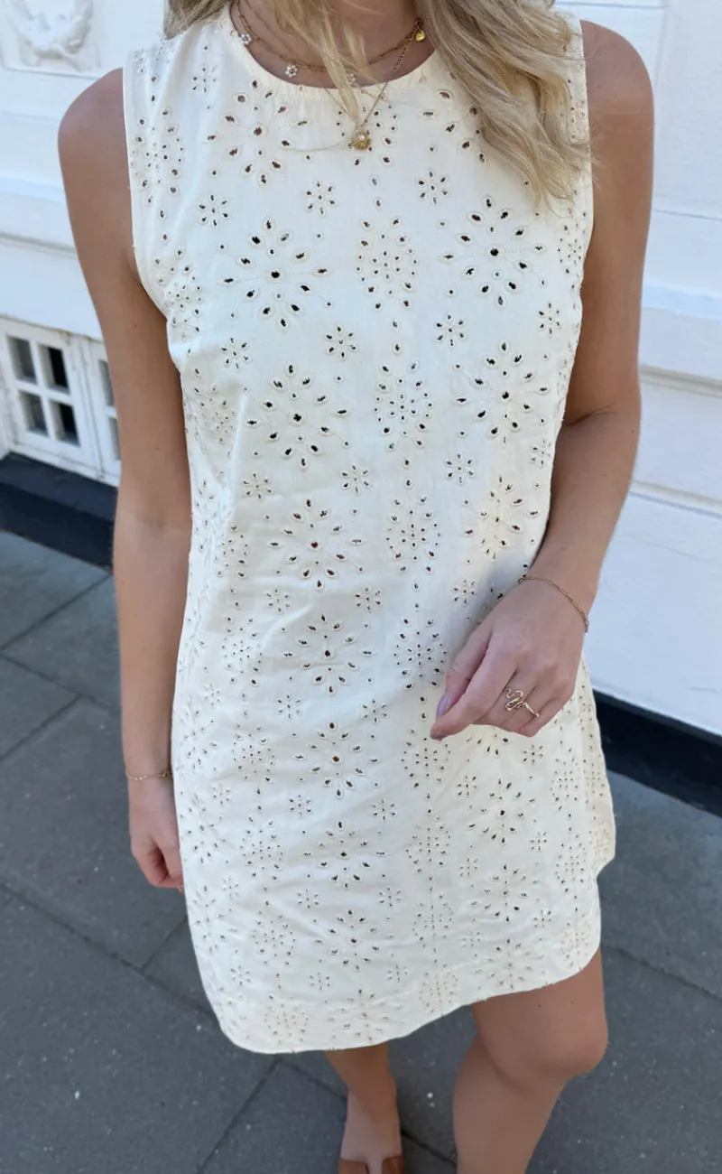 Kjole - Maja - Off White Denim W. Embroidery Kjoler