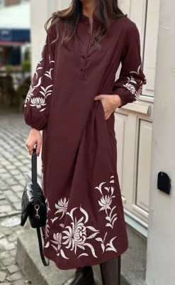 Hot Kjole - Tilde Long - Burgundy Red W. Embroidery Kjoler