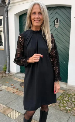 Discount Kjole - Hazel Lace - Black Kjoler