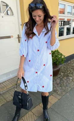 Discount Kjole - Selma - Blue Striped W. Strawberries Kjoler