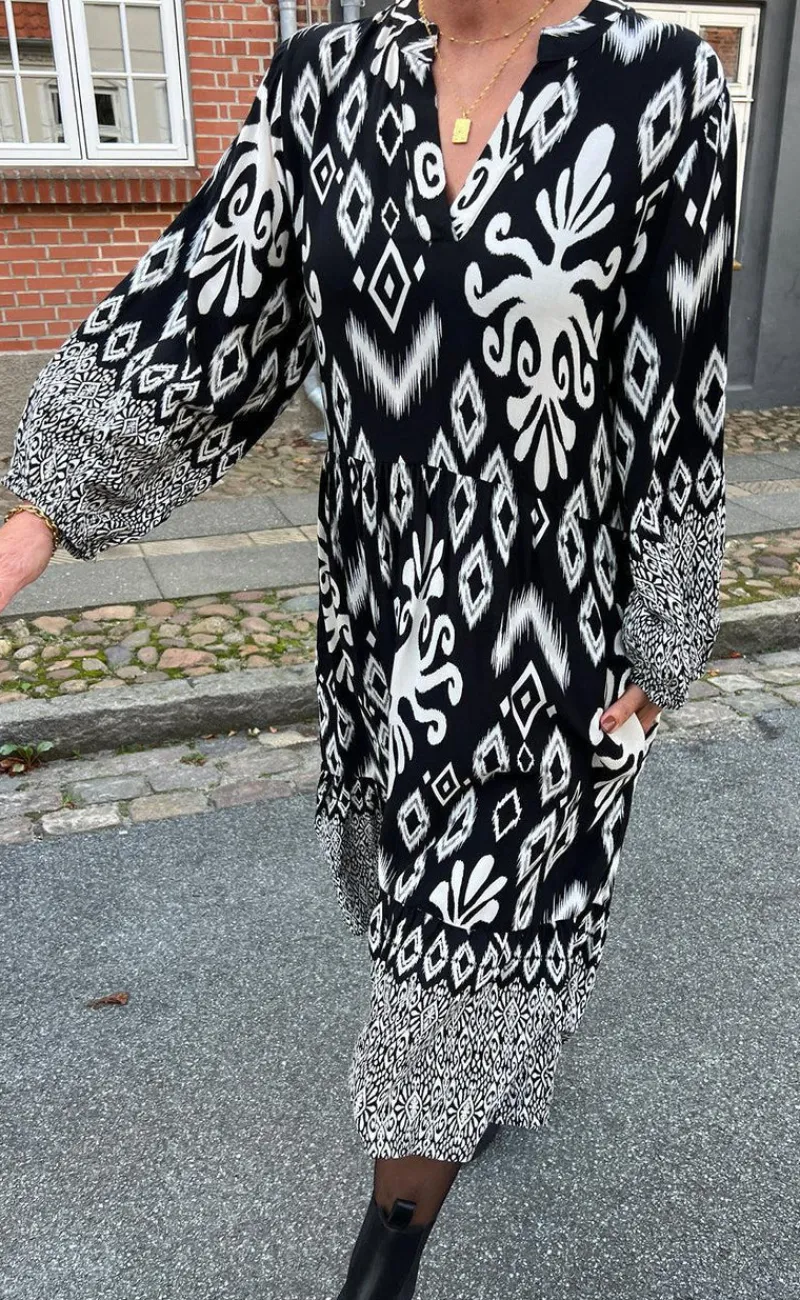 Kjole - Olinda - White / Black Paisley Kjoler