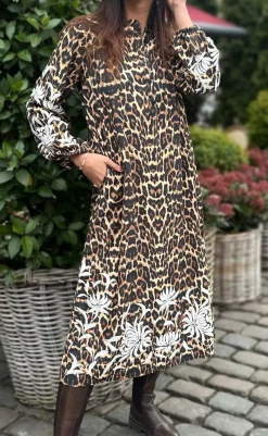 Hot Kjole - Tilde Long - Leopard W. Embroidery Kjoler