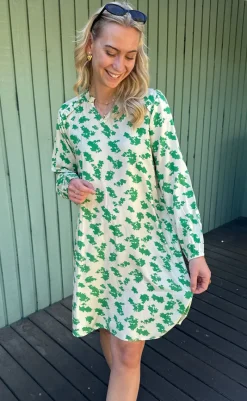 Hot Kjole - Mira - White / Green Flowers Kjoler